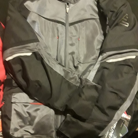 Fieldsheer and mobile warming jackets - Picture 3 of 8